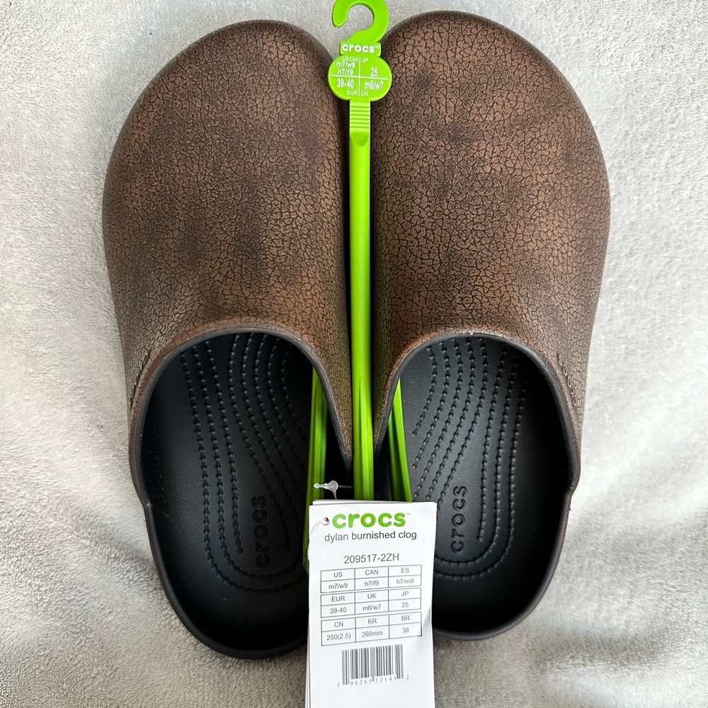 NWT Crocs Dylan Burnished brown clogs size W9